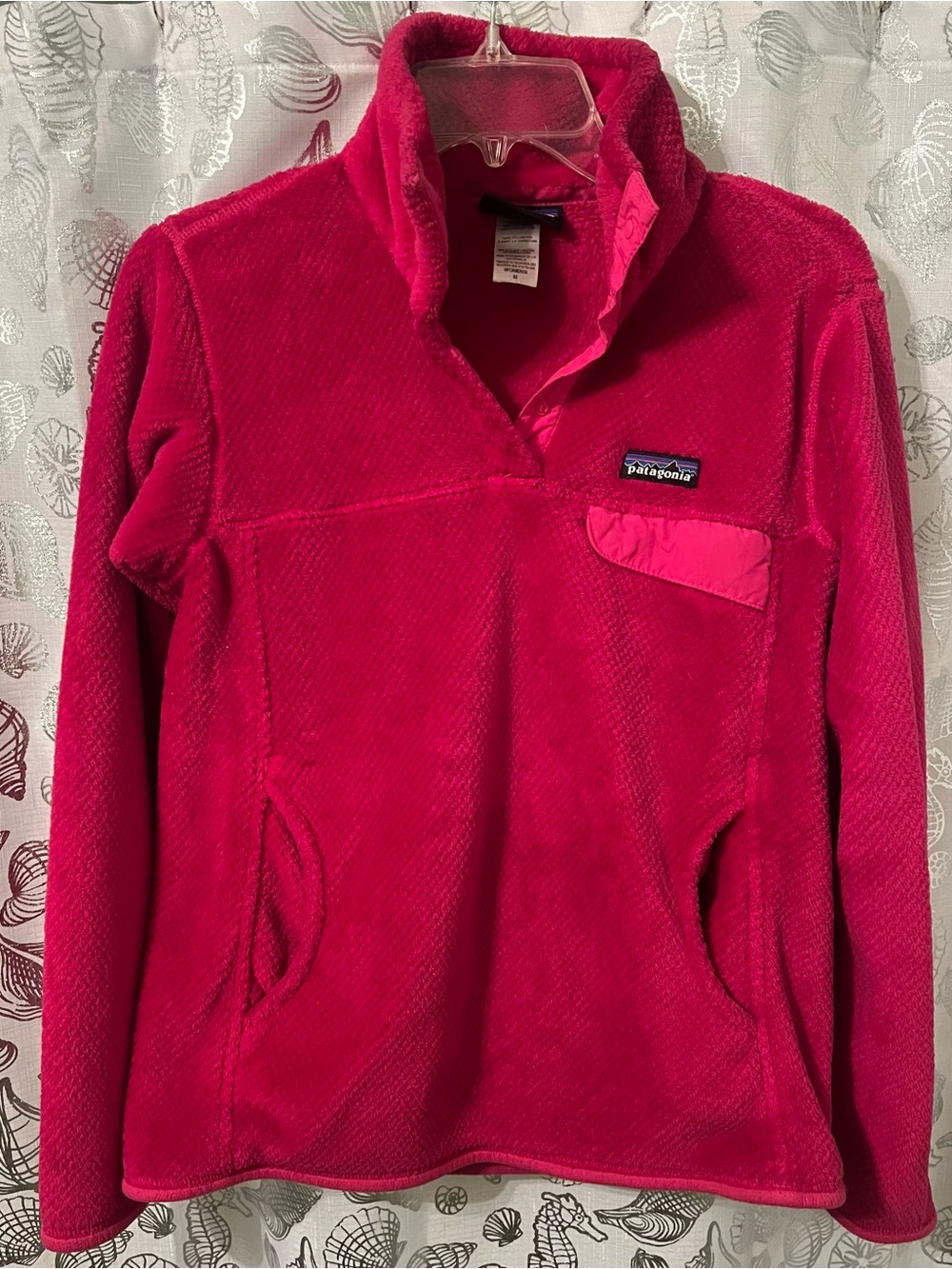 Patagonia Women's Pullover Fleece Sweater in Deep Pink Size Medium